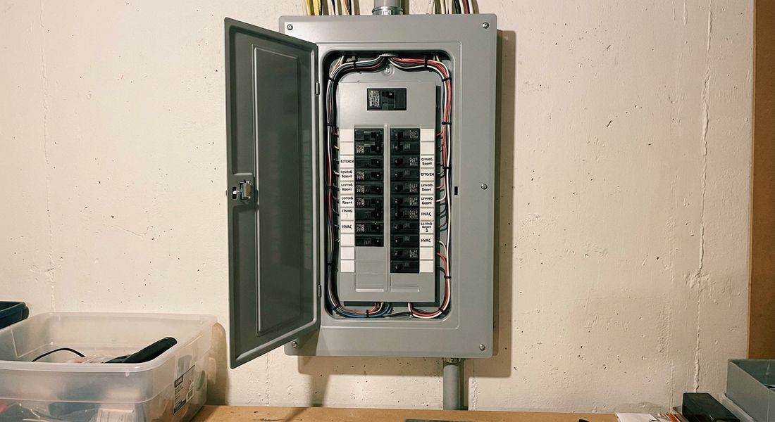 Panneau électrique mis aux normes